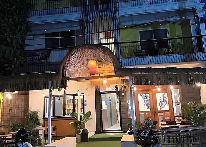 Hotel The Hive 3*